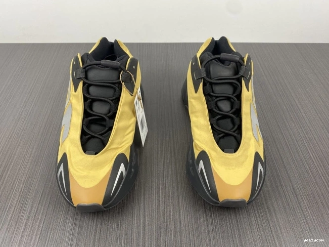 Boost Flux' MNVN GZ0717 'Honey 700 Yeezy 0917